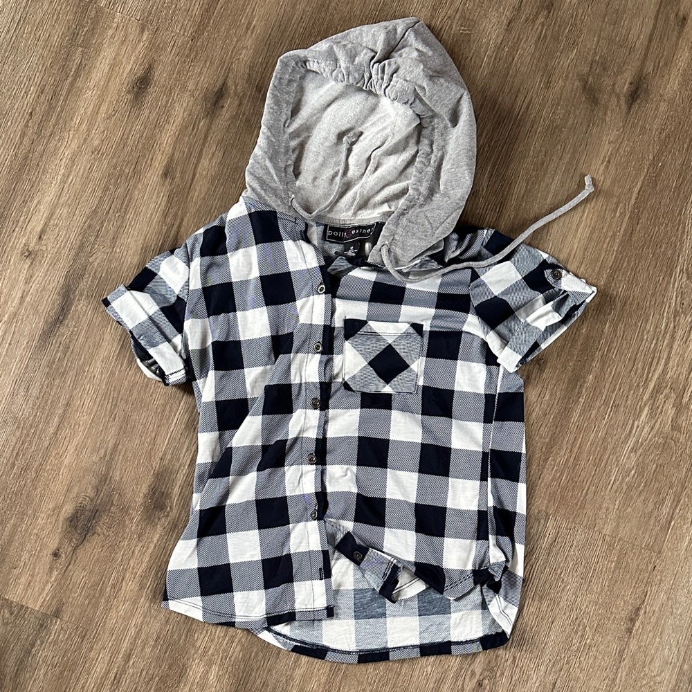 Polly & Esther Navy and White Checkered Short Sleeve Top
